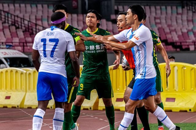 开云官网-京津德比回来了？血战到底2人染红 却惨成菜鸡互啄